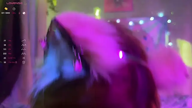 WavesMia's cam snapshot