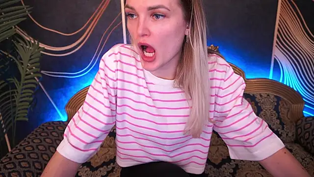 KateSly's cam snapshot