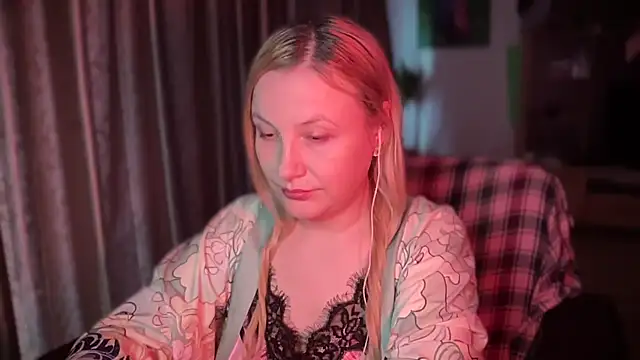 BikiHellena's cam snapshot