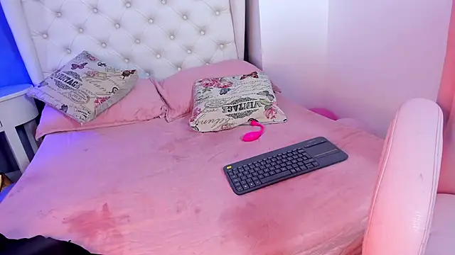 Villy_Elliot's cam snapshot