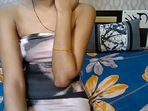 Sexy-Monaa2002's cam snapshot