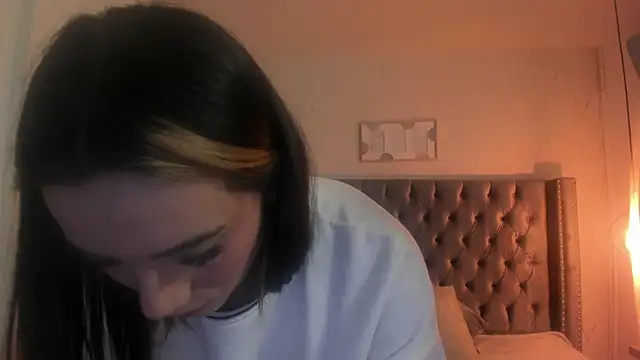 Kim_Blane's cam snapshot