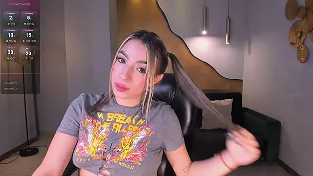 LizzCooper's cam snapshot