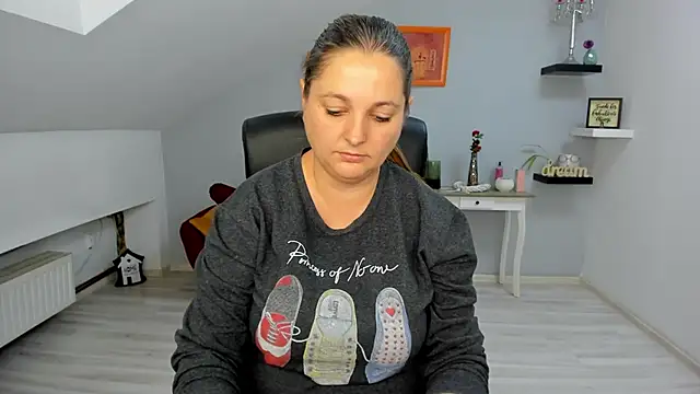 LollaGirl's cam snapshot