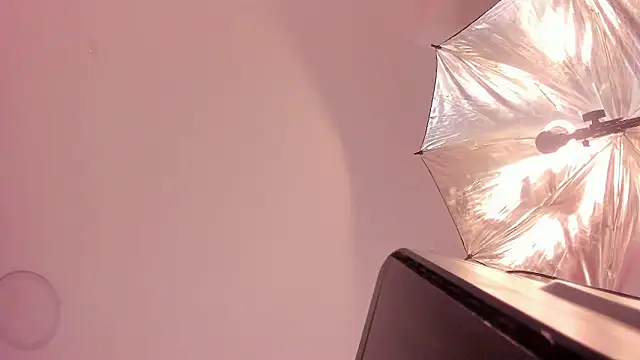 sam_von_tess's cam snapshot