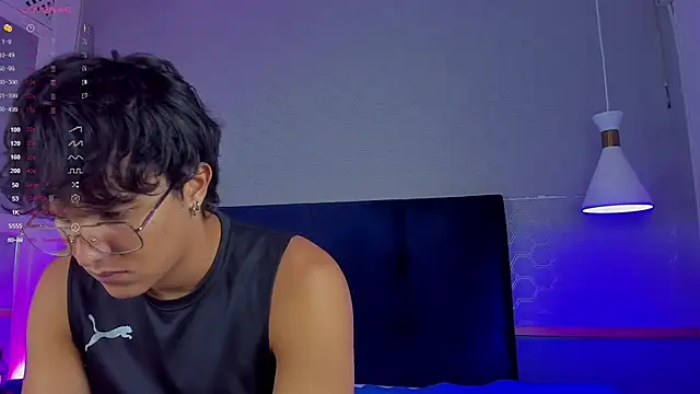 Leo_Savage_'s cam snapshot