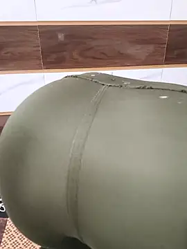 Itz_Mayra_'s cam snapshot