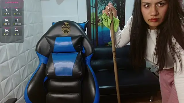 gigi_gilt_'s cam snapshot