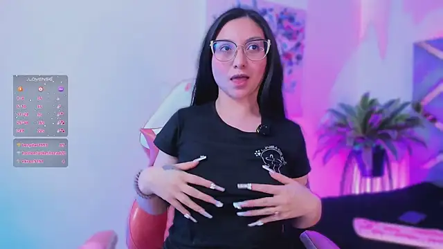 lucy_neil's cam snapshot