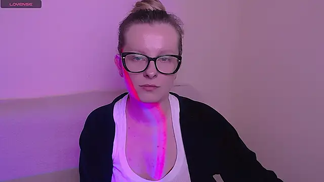 AllaLeomz's cam snapshot