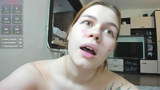 HeatherNextDoor's cam snapshot