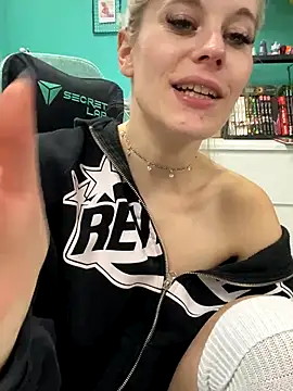 TheRealJessyLey's cam snapshot