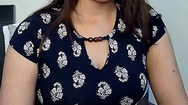 Naina_For_You's cam snapshot