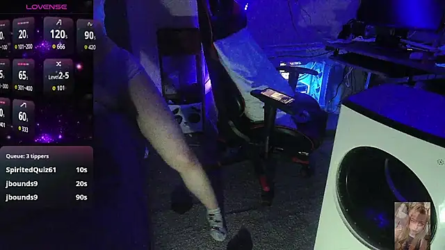 Blondiewithanass's cam snapshot