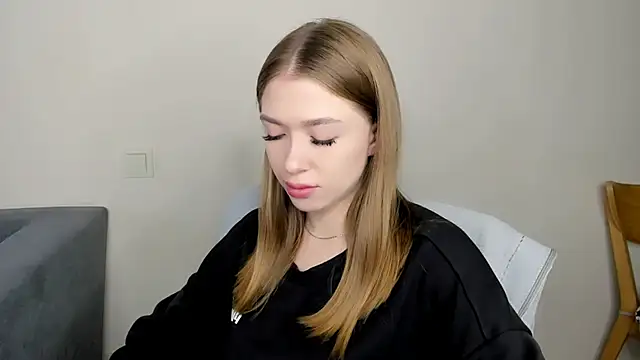 ElleLuv_'s cam snapshot