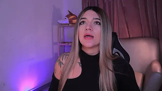 ashleyvalirya's cam snapshot