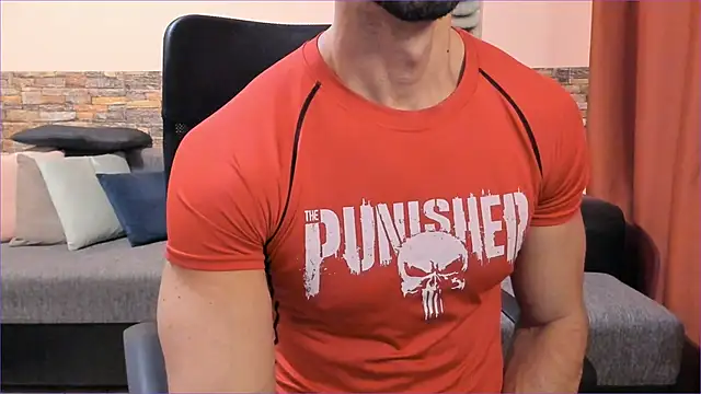 HotHunkTrainer's cam snapshot