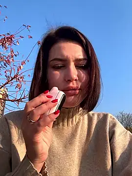 KikiWatson live sex cam