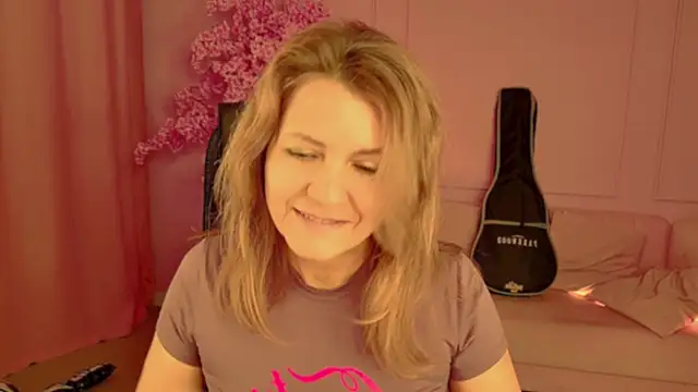 NicoleHitman's cam snapshot