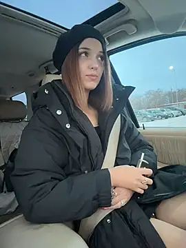 DollyTall's cam snapshot