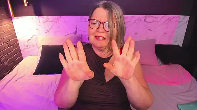 Shannonshine's cam snapshot