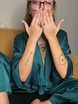 Amore_Mia_'s cam snapshot