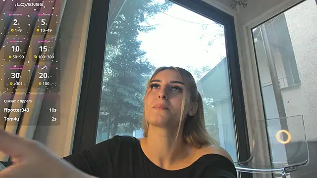 Ella_Vee's cam snapshot