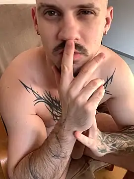 AssHunter4k live sex cam