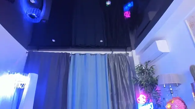 DanieleAida live sex cam