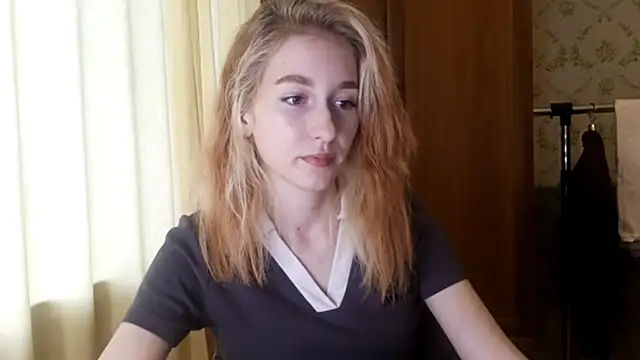 LisaKacitaa's cam snapshot