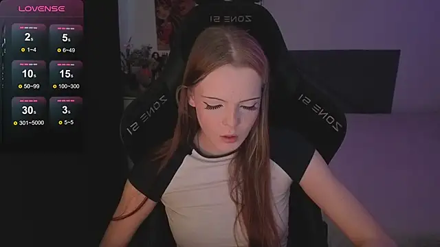 Luna_Navy's cam snapshot