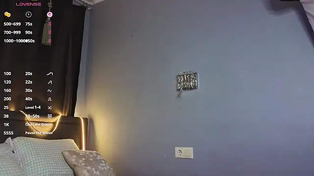 ZolaDickmann's cam snapshot