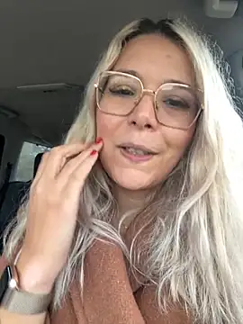 EmyLana live sex cam