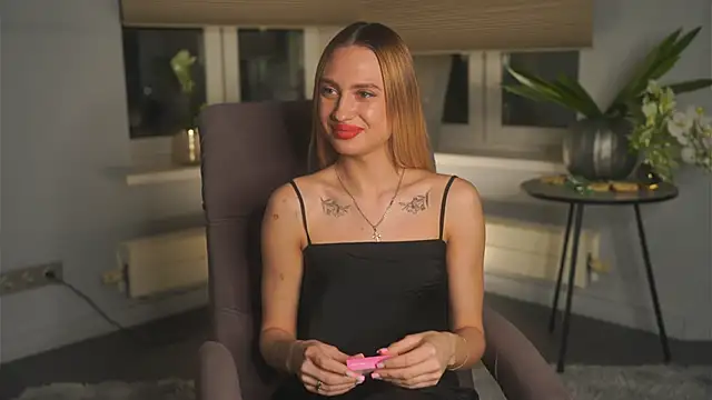 FreidaLerew's cam snapshot