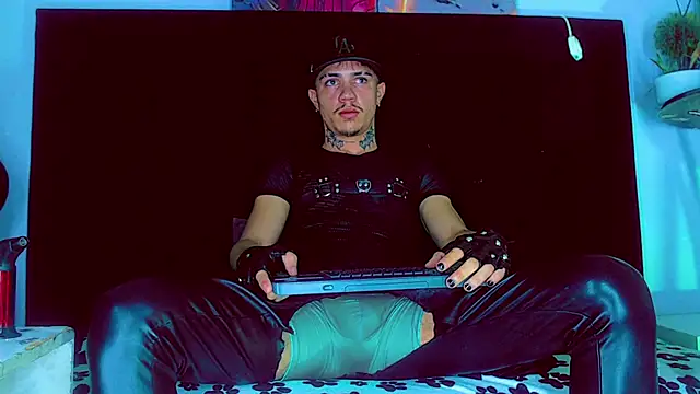 HannibalLester's cam snapshot