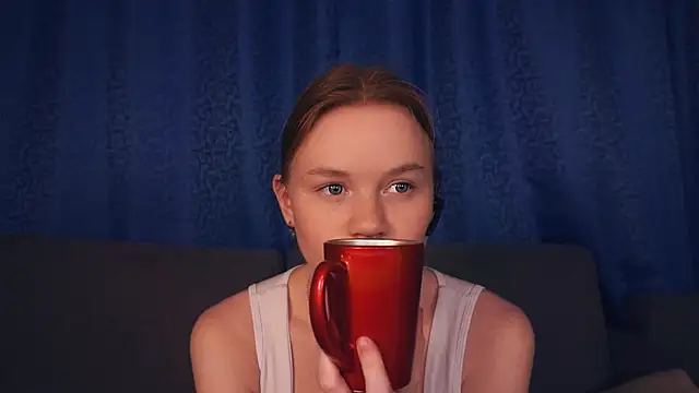 KarlynGow's cam snapshot