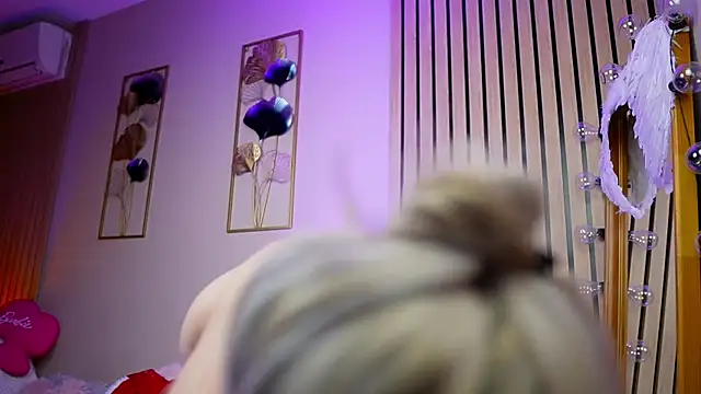 SabrinaJade live sex cam