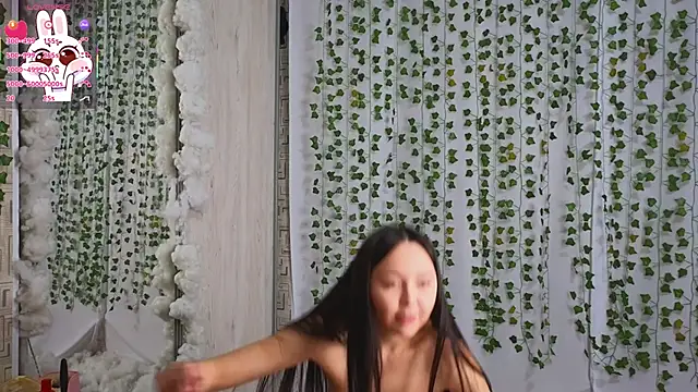 aliyapickme's cam snapshot