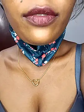 Tamil_kavinila's cam snapshot