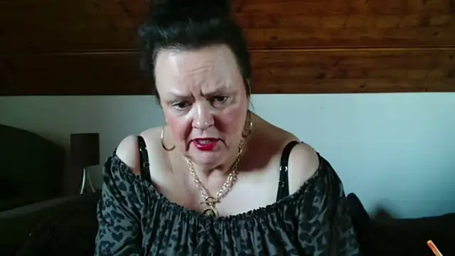 TiffanyMature's cam snapshot