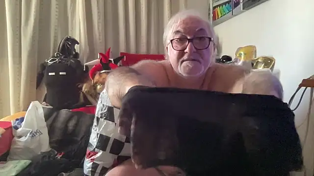 EroticVenetian's cam snapshot