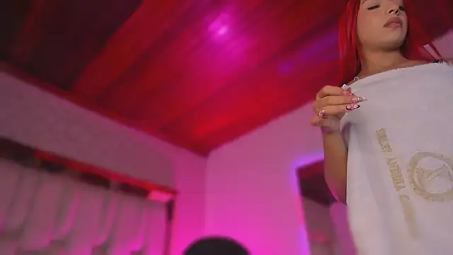 Emmily_Savage live sex cam