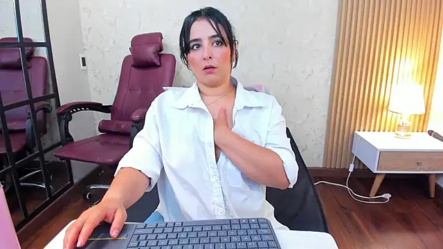 taylor_bennet's cam snapshot