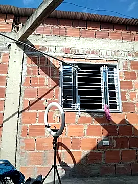 ariana_d20's cam snapshot