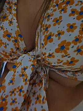 GatitaXD27's cam snapshot