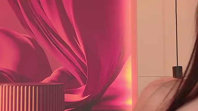 RubyLuxee's cam snapshot