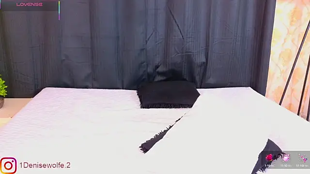 DENISE_WOLFE's cam snapshot