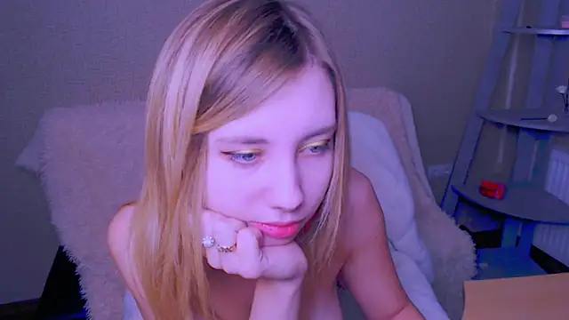 AliceFire_'s cam snapshot