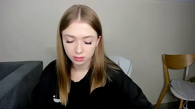 ElleLuv_'s cam snapshot