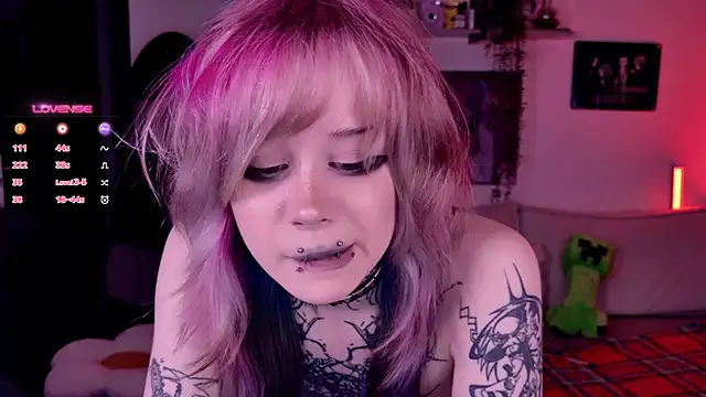 Lollyshy's cam snapshot